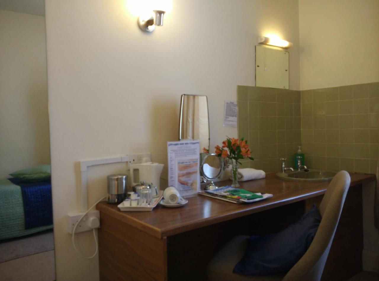 River Hotel Оксфорд Екстериор снимка