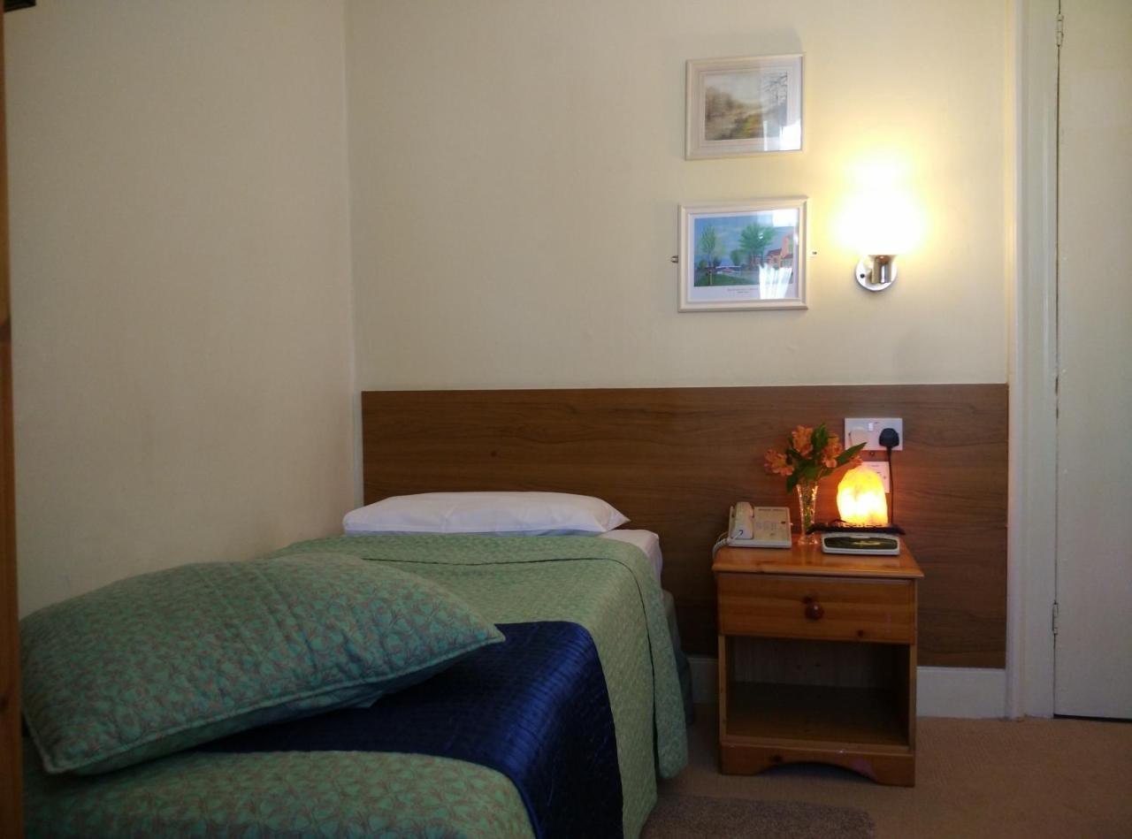 River Hotel Оксфорд Екстериор снимка